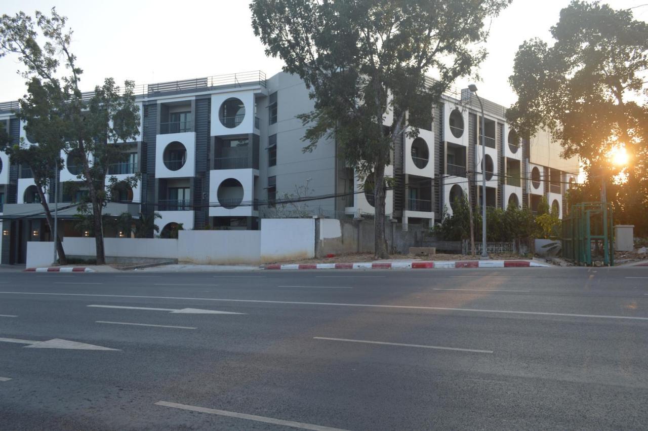Airport Avenue Hotel Gyogon Экстерьер фото